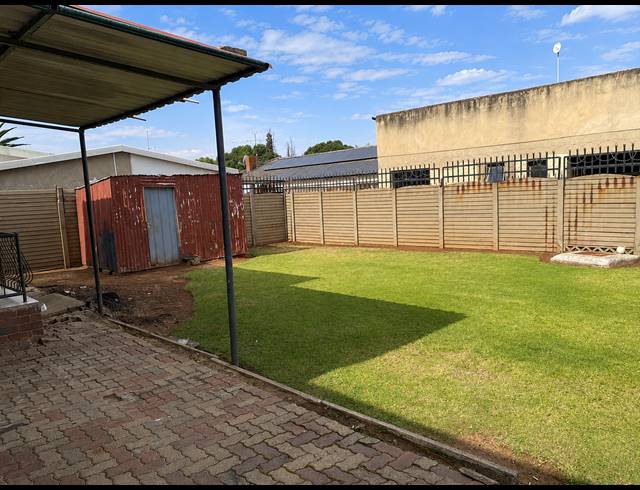 14 BEDROOM HOUSE FOR SALE IN VANDERBIJLPARK SE 7